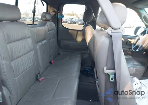 2001 Toyota Tundra Ltd V8 z USA, uszkodzony, nr VIN 5TBBT48181S138221